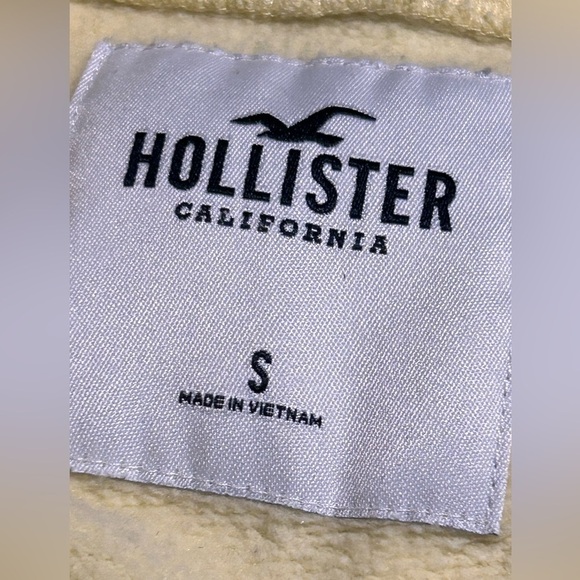 Hollister yellow Croptop Sweatshirt women’s S Spellout on sleeves pullover Boho - Picture 4 of 12